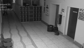 Kamery bezpieczeństwa w tej szkole znów zarejestrowały dziwne zjawiska. Te są jeszcze straszniejsze