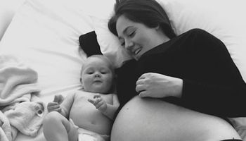 W przeciągu 11 miesięcy dwa razy była w ciąży. Dziś bez wstydu publikuje zdjęcie swojego brzucha