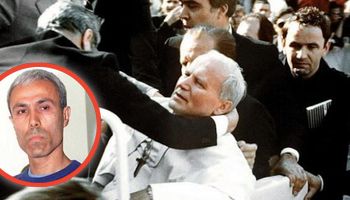 37 lat temu próbował zabić Jana Pawła II. Dziś prosi papieża Franciszka o pomoc