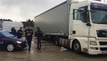 Tragedia we Włoszech. Ciało polskiego kierowcy znalazł w ciężarówce jego kolega