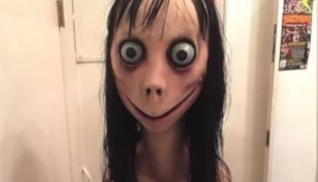 Przerażająca lalka Momo znów atakuje w sieci. Uważajcie na swoje dzieci