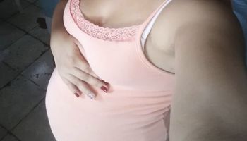 21-latka była w 8 miesiącu ciąży. Przed porodem szef przeprowadził z nią dziwną rozmowę i zwolnił