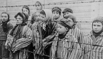 27 stycznia 1945 roku otworzono bramy Auschwitz. Nagrania z tego dnia są szokujące
