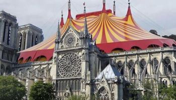 Cyrk na dachu katedry Notre Dame? Takie absurdalne pomysły pojawiają się w sieci