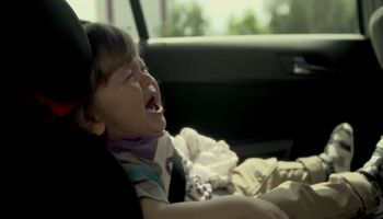 Dzieci w nagrzanym samochodzie