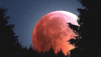 13 października zobaczymy bardzo złowieszczy Księżyc! Wszystko przez rzadkie zjawisko
