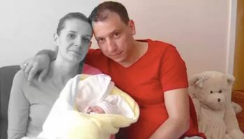 Bolesne ataki na córkę Agaty Mróz. „Wyrządzają mojej córce wielką krzywdę”
