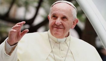 Papież Franciszek o parach homoseksualnych: „Mają prawo do rodziny”