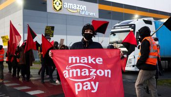 protest pracowników amazona