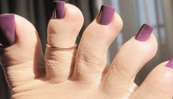Moda na długie sztuczne paznokcie