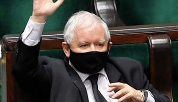 Kaczyński oferuje już nie tylko 500 plus. Nowe programy wspierające rodziny