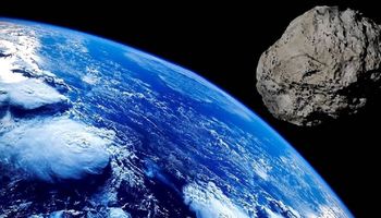 czy asteroida uderzy w ziemię w maju