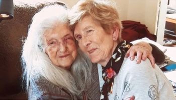 82-latka po latach odnalazła swoją matkę