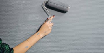 Kolor ścian we wnętrzach – postawić na klasykę czy trendy?