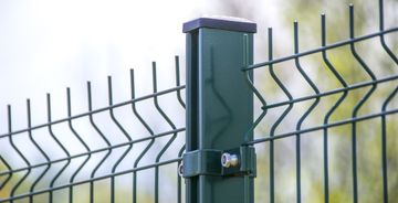 Ogrodzenie panelowe – jak zamontować płot panelowy?