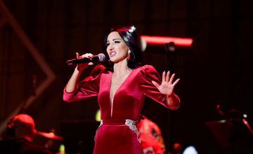 Sylwester z Dwójką 2025 w Katowicach. Justyna Steczkowska kolejną gwiazdą imprezy TVP