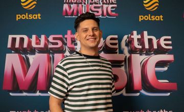 Radio ZET na planie "Must Be The Music". Z uczestnikami rozmawia nowy dziennikarz