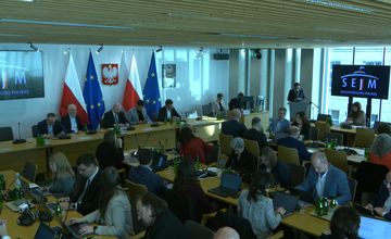 DSA ochroni internautów? Szefowa KRRiT ostrzega przed blokowaniem kanałów