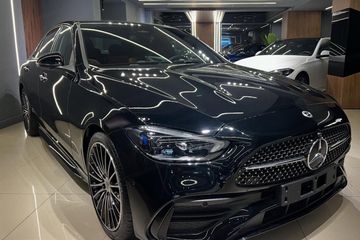 Mercedes Klasa C 300 4-Matic AMG