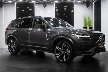 Volvo XC90 T8 Awd Plug-In Hybrid Plus Dark 7OS