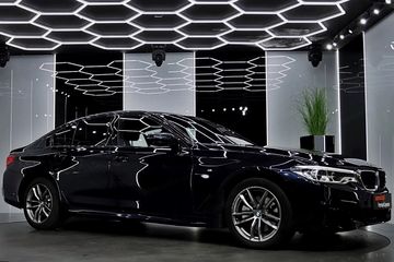 BMW Seria 5 520d xDrive M Sport sport-aut