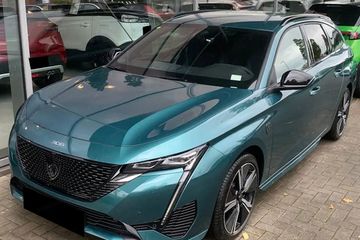 Peugeot 308 GT e-DCS 1.2 mHEV