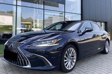Lexus ES 300h Omotenashi