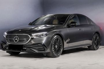 Mercedes Klasa E 200 4-Matic AMG