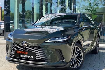 Lexus RX 450h+ Omotenashi