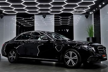 Mercedes Klasa E 220 d 4-Matic 9G-TRONIC