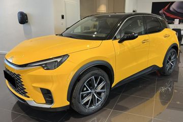 Lexus LBX Emotion 1.5 Hybrid