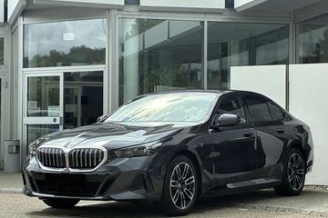 BMW Seria 5 530e xDrive M Sport
