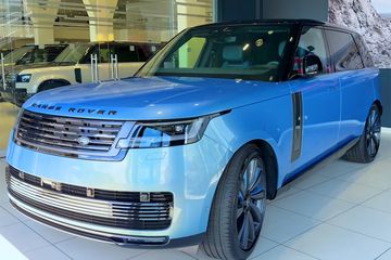 Land Rover Range Rover 4.4 V8 P615 SV Bespoke ''Polar Night''