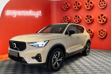 Volvo XC40 B3 Plus Dark
