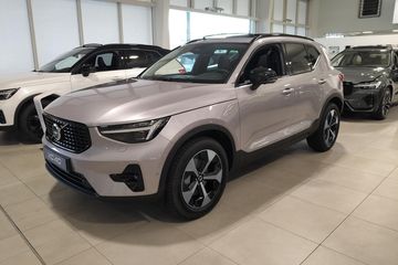 Volvo XC40 B3 Ultra Dark