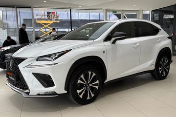 Lexus NX 300h F Sport AWD
