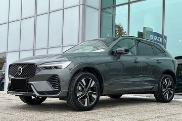 Volvo XC60 B5 AWD Plus Dark