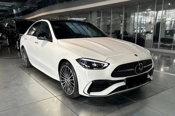 Mercedes Klasa C 300  4-Matic AMG