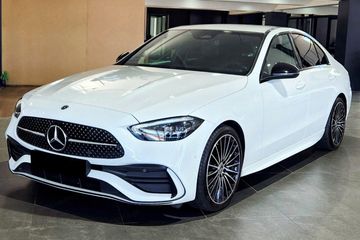 Mercedes Klasa C 200 4-Matic AMG