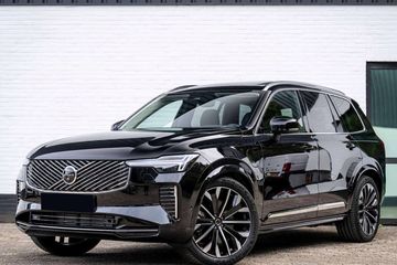 Volvo XC90 T8 AWD Plug-In Hybrid Ultra Bright 7os