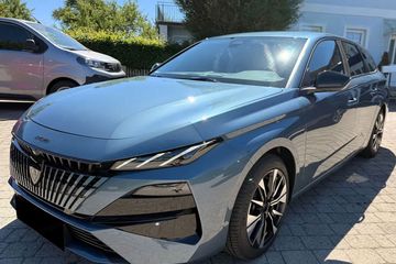 Peugeot 308 Allure EAT8 1.5 BlueHDi