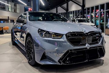 BMW Seria 5 M5