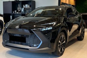 Toyota C-HR Style 2.0 Hybrid Dynamic Force Plug-in