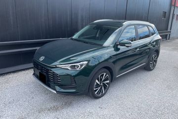 MG ZS 1.5 HEV+ Exclusive aut