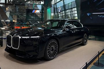 BMW Seria 7 740 xDrive