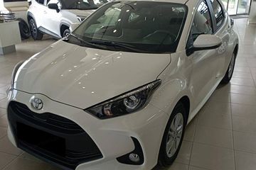 Toyota Yaris Comfort 1.5 Hybrid