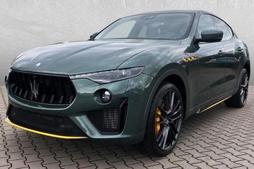 Maserati Levante Trofeo AWD Dreamline Giallo Avia Pervia