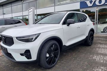 Volvo XC40 B4 Plus Black Edition