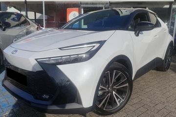 Toyota C-HR Executive 2.0 Plug-in Hybrid Dynamic Force