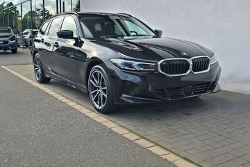 BMW Seria 3 Touring 330e xDrive